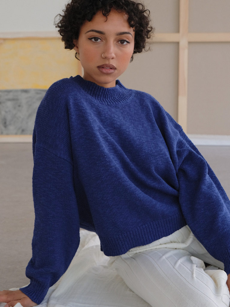 Knitted Crew Neck – Navy
