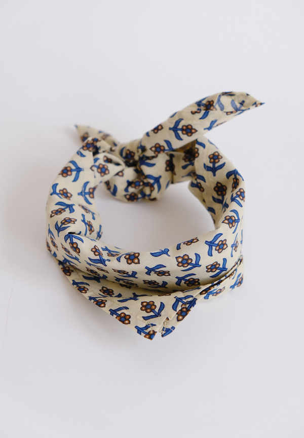 Handkerchief – Blue Flowers