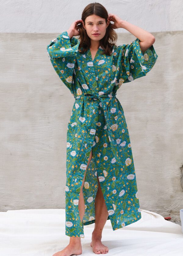 kimono_robe