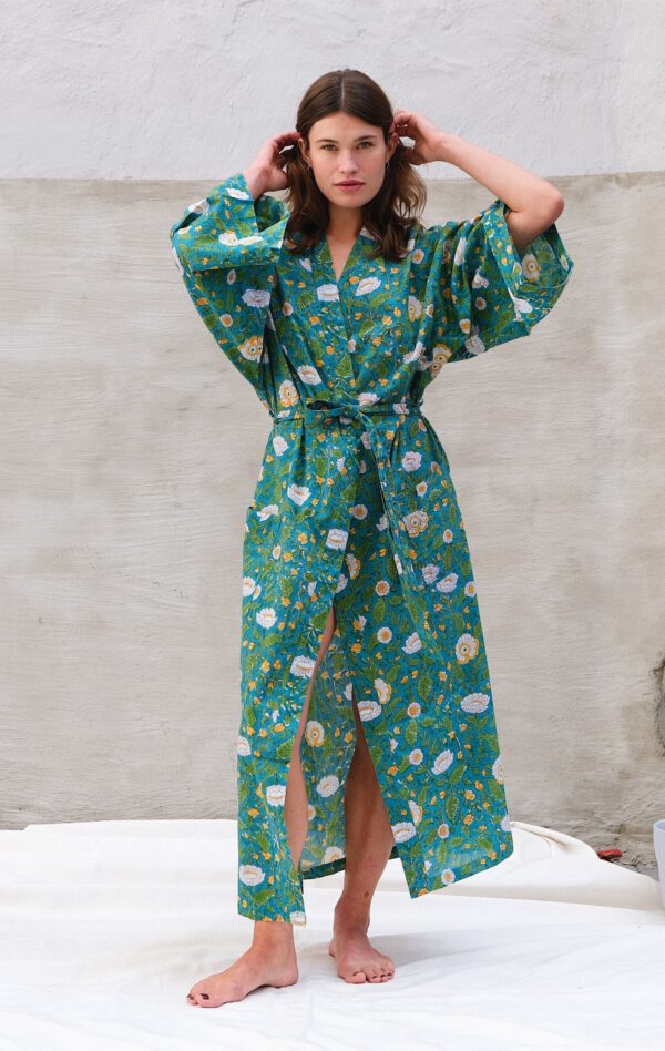 kimono_robe