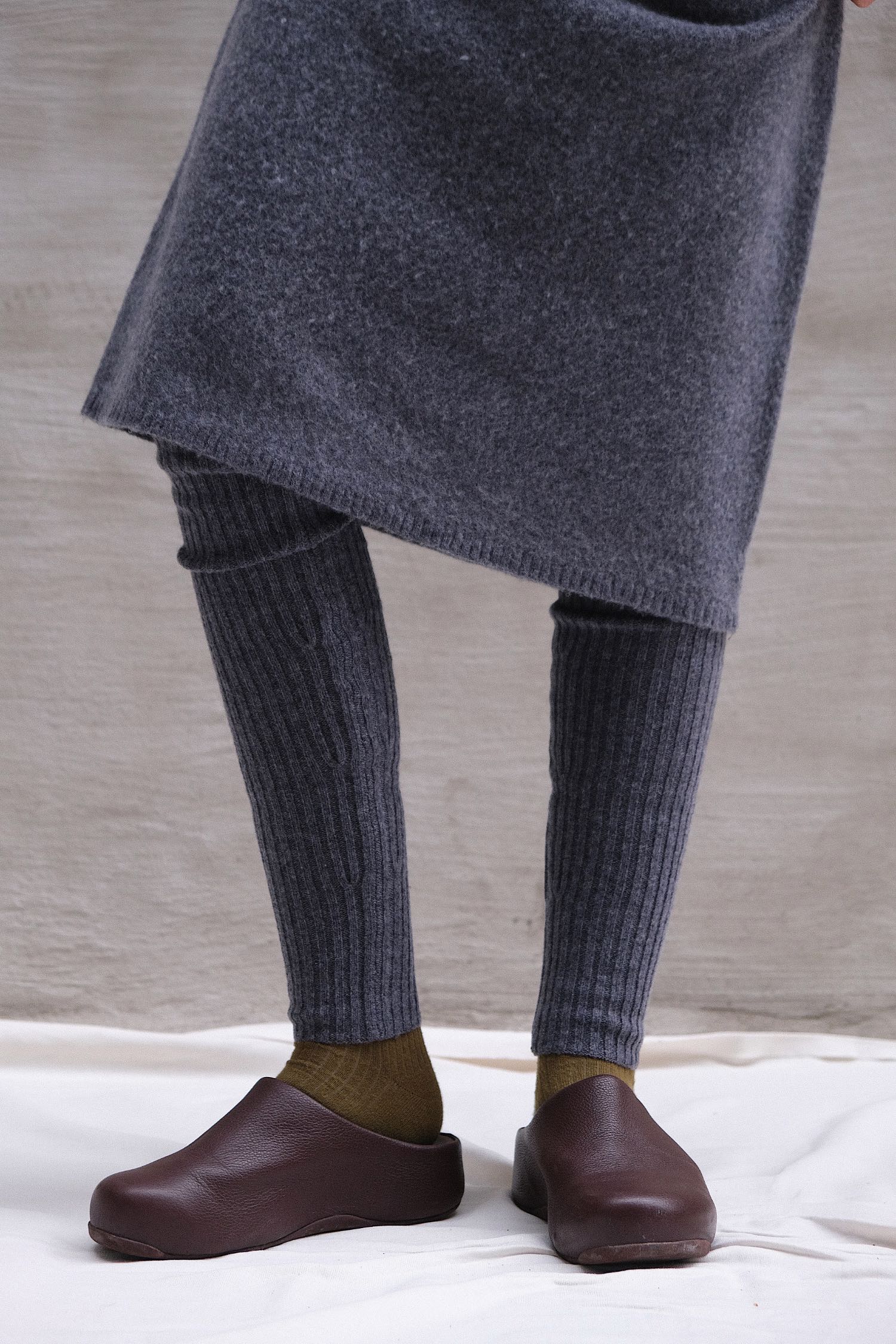 legwarmers Merino Leg Warmers – Charcoal