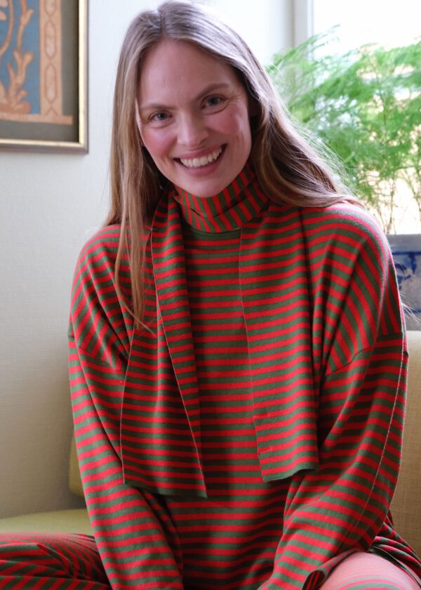 Fine Knit Scarf - Apple/ Scarlet